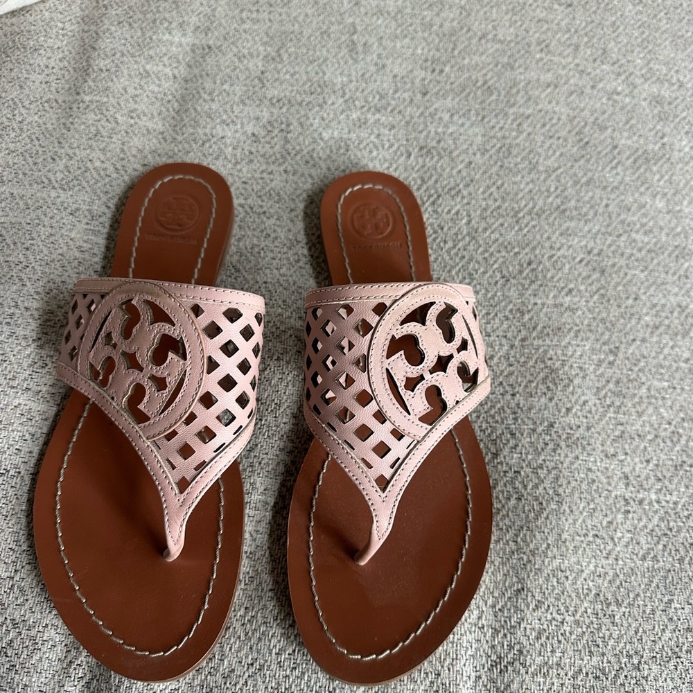 Tory Burch Blush Laser Cut thong- NEW